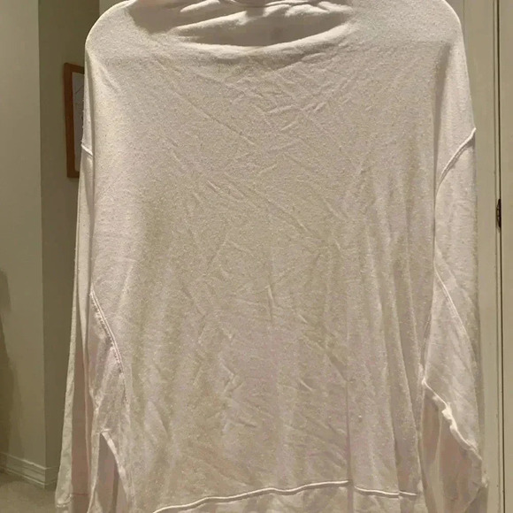 Joylab thin white shirt - Picture 4 of 4